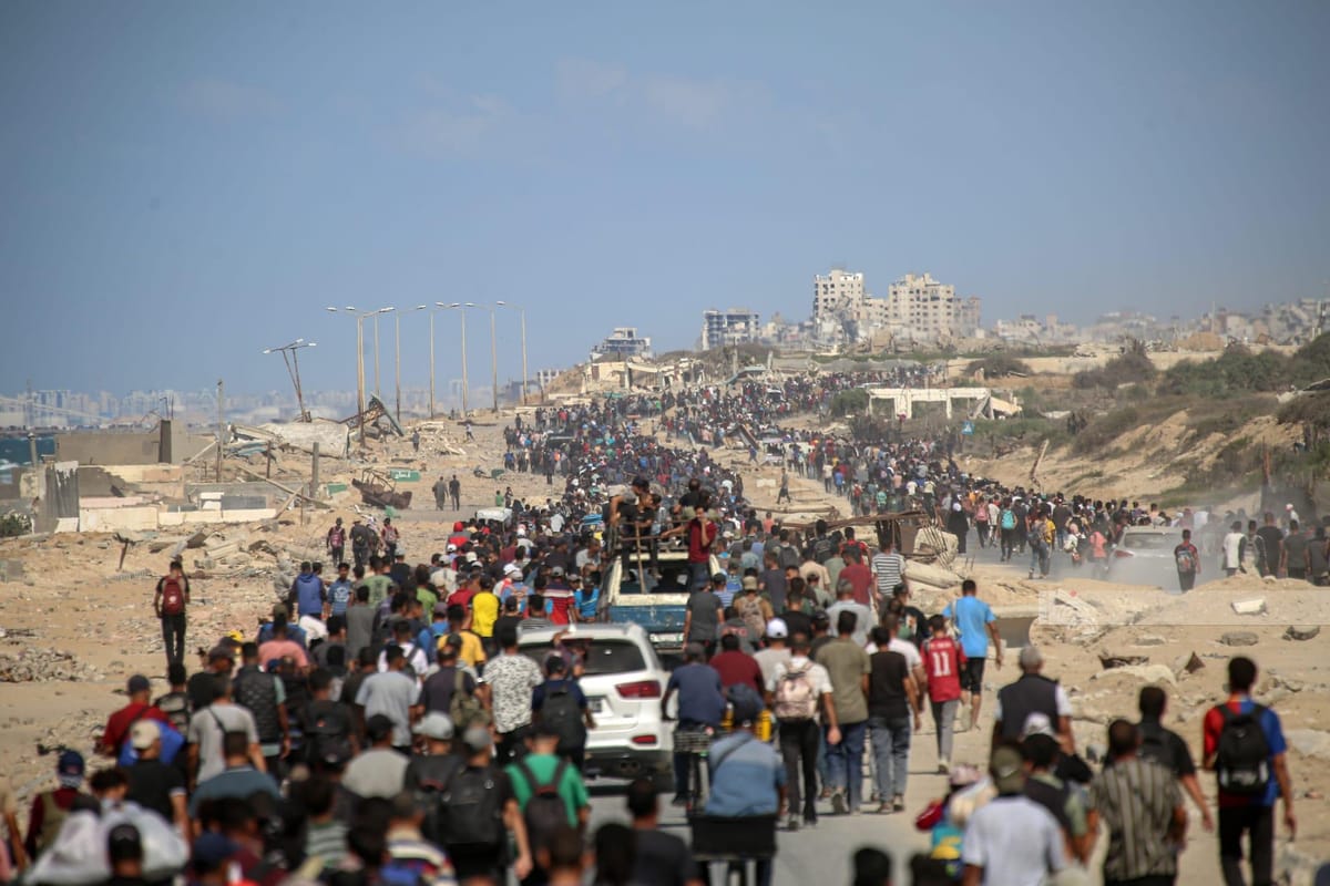 Il ritorno, tra macerie e bombe