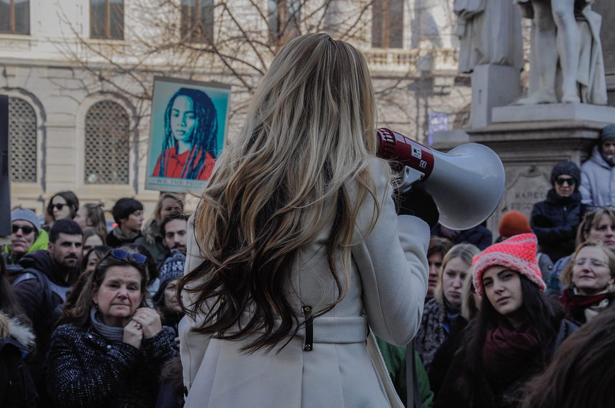 Anche a Milano le donne protestano contro Trump