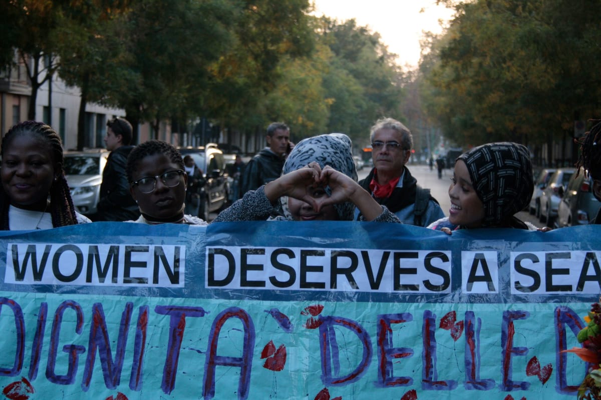 Un anno di solidarietà alla Caserma Montello