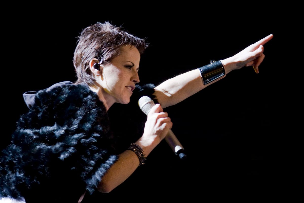 È morta Dolores O’Riordan, volto, voce e penna dei Cranberries