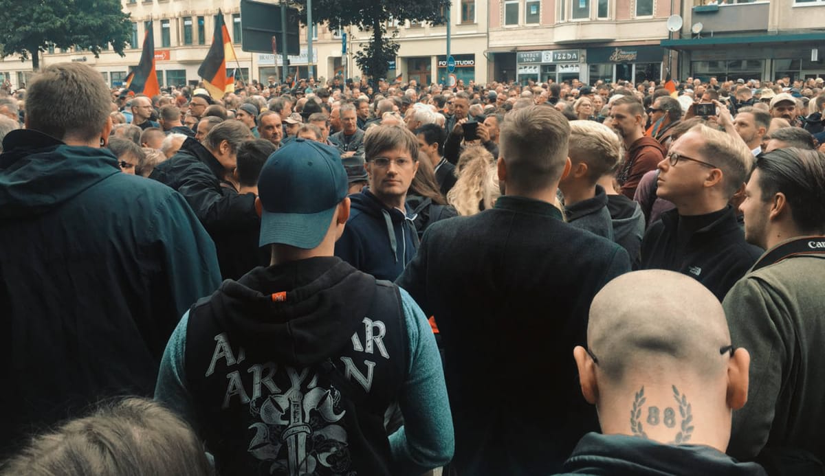 I fatti di Chemnitz mostrano cosa succede quando le istituzioni legittimano il razzismo