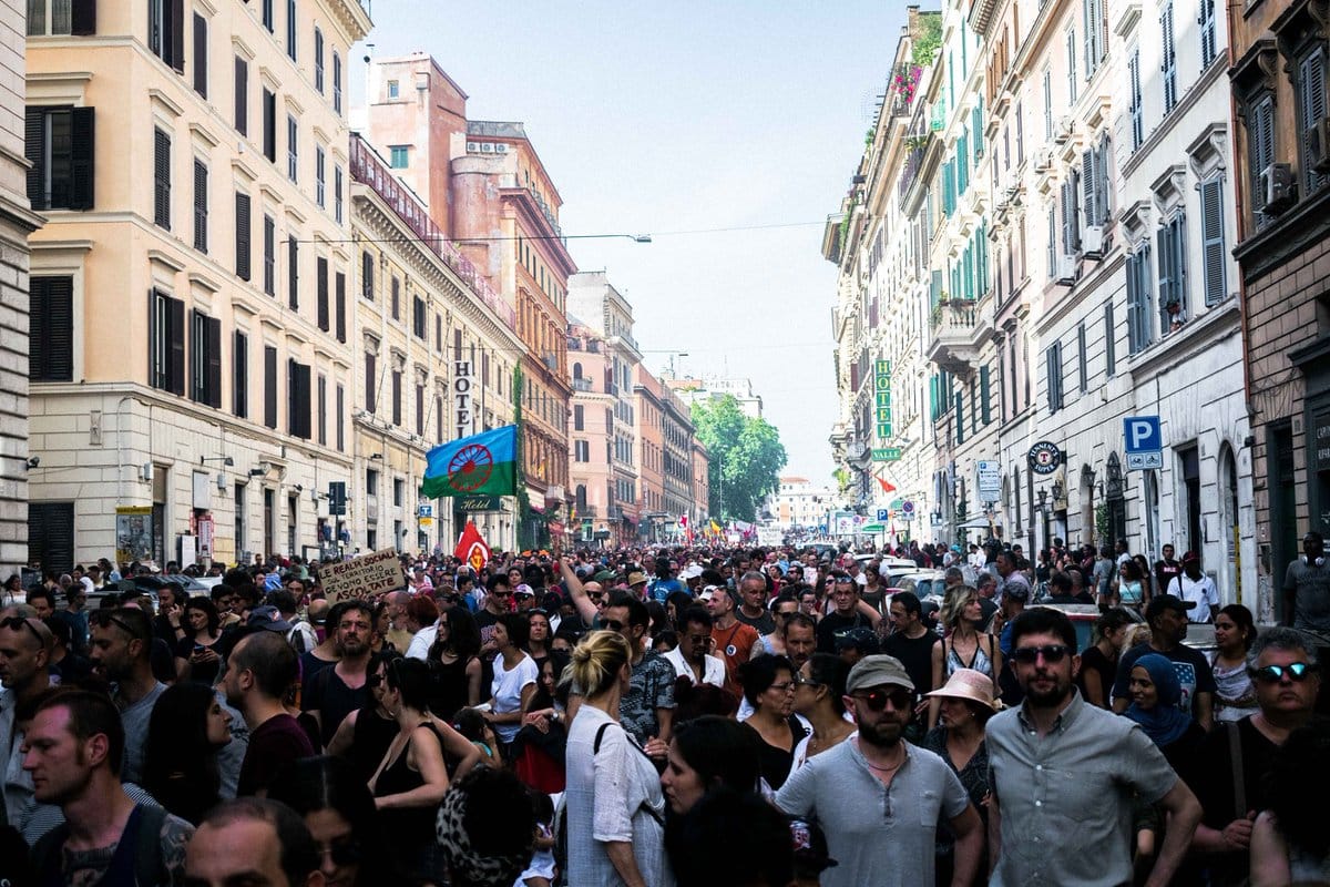 Roma scende in piazza per difendere gli spazi sociali e il diritto alla casa