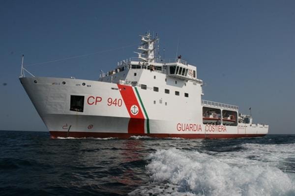 La nave di una pericolosa Ong è approdata sulle cose siciliane