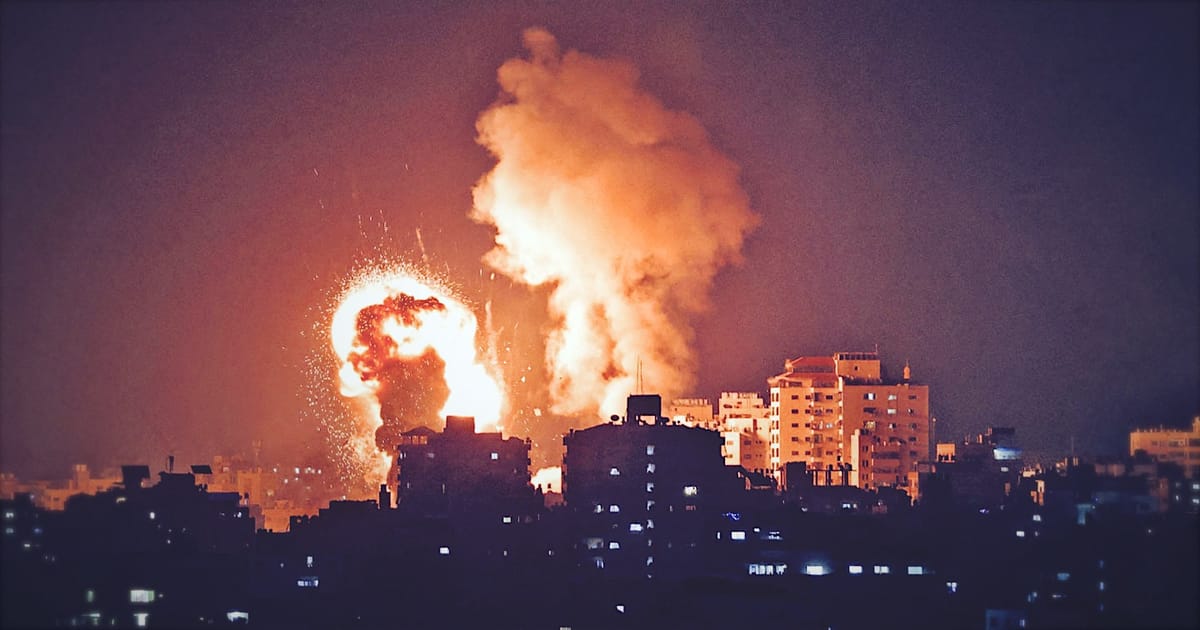 I bombardamenti israeliani su Gaza si fanno sempre più violenti