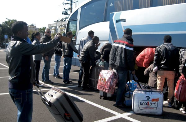 La rivolta dei migranti a Cona e la malaccoglienza di una cooperativa indagata