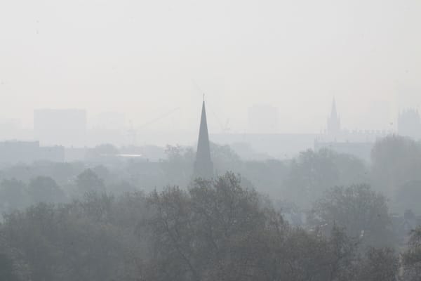 Perché non si prendono misure radicali contro lo smog cittadino?