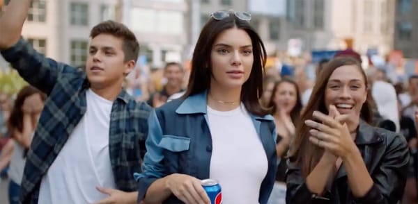 Analisi strutturale della nuova pubblicità della Pepsi con Kendall Jenner