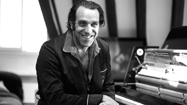 Le trasformazioni di Chilly Gonzales aprono Piano City Milano