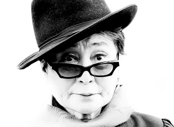 Yoko Ono è l’artista che ci serve oggi