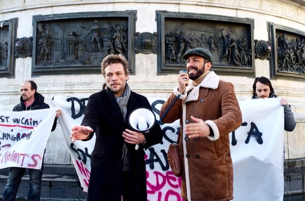 Gli attivisti di Potere al Popolo a Parigi guardano oltre il 4 marzo