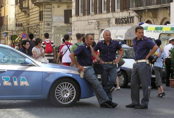 Perché il taser in mano alla polizia italiana non è una buona notizia