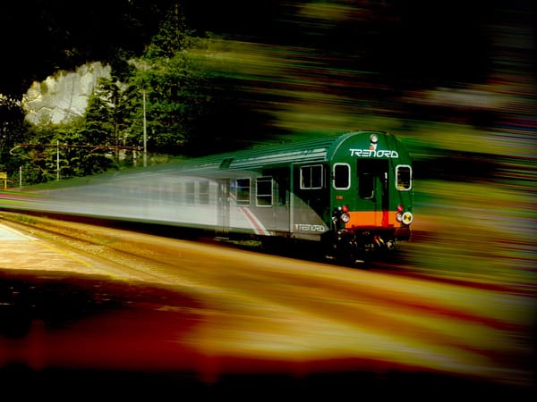 Il metodo Trenord: nel dubbio tu alza i prezzi