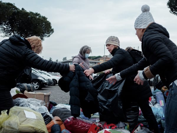 La comunità di Santa Sofia che aiuta l’Ucraina in guerra