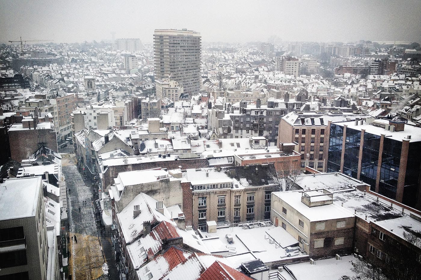 brussels_rooftops_in_winter_8521543482