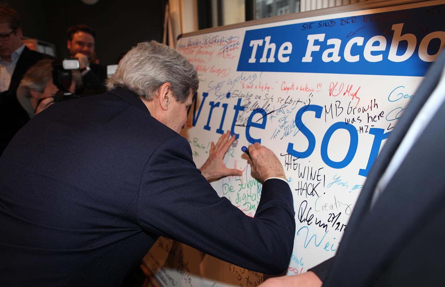 secretary_kerry_signs_a_facebook_wall