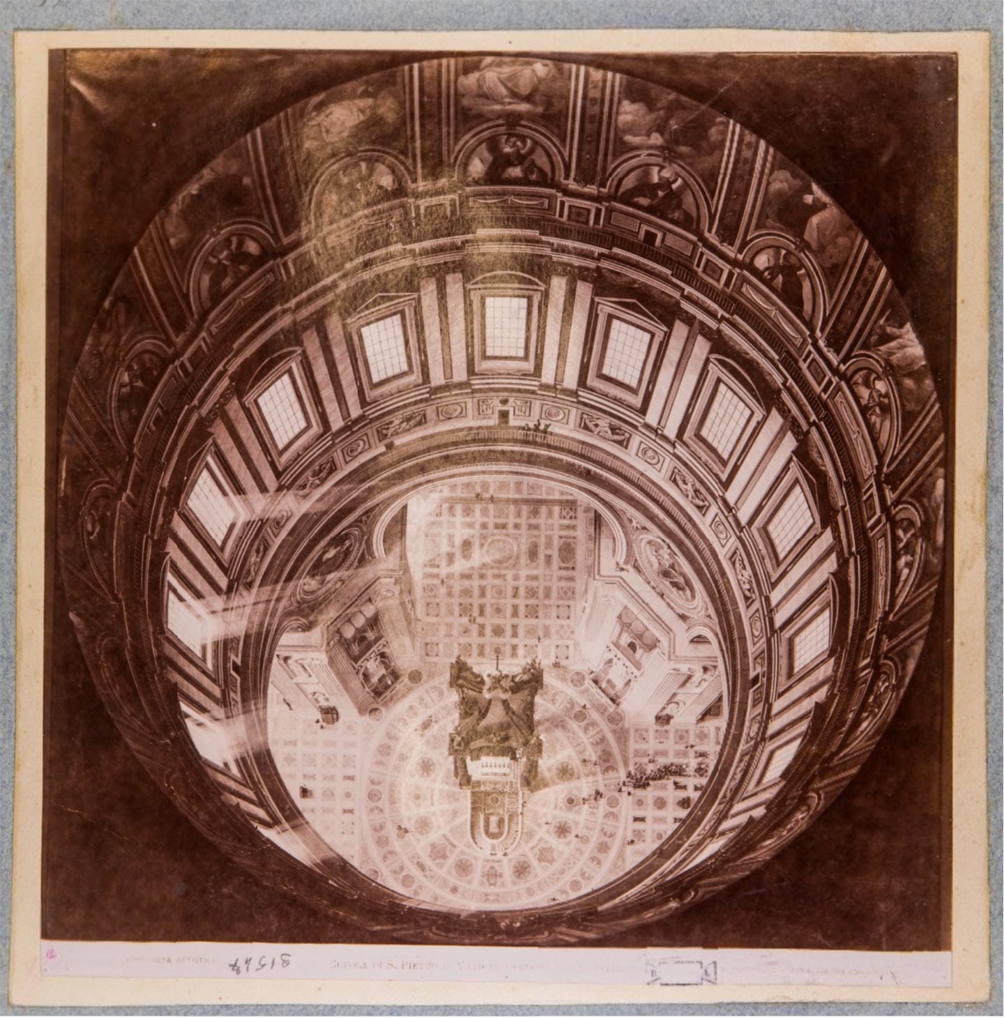 Cupola di S. Pietro in Vaticano. Veduta dal lanternino, 1900