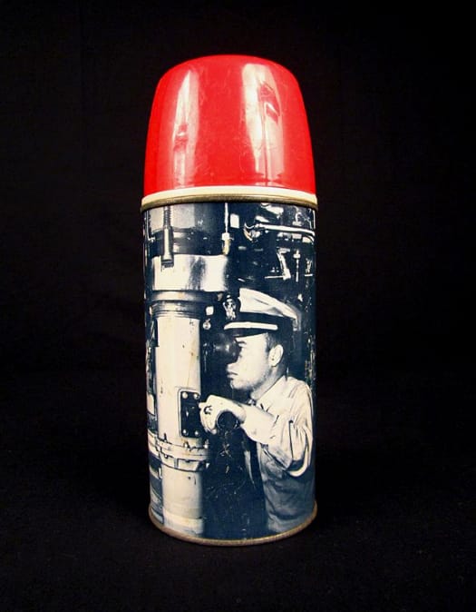 OK, non è una schiscetta, ma come potevamo non pubblicare questo thermos sottomarino?