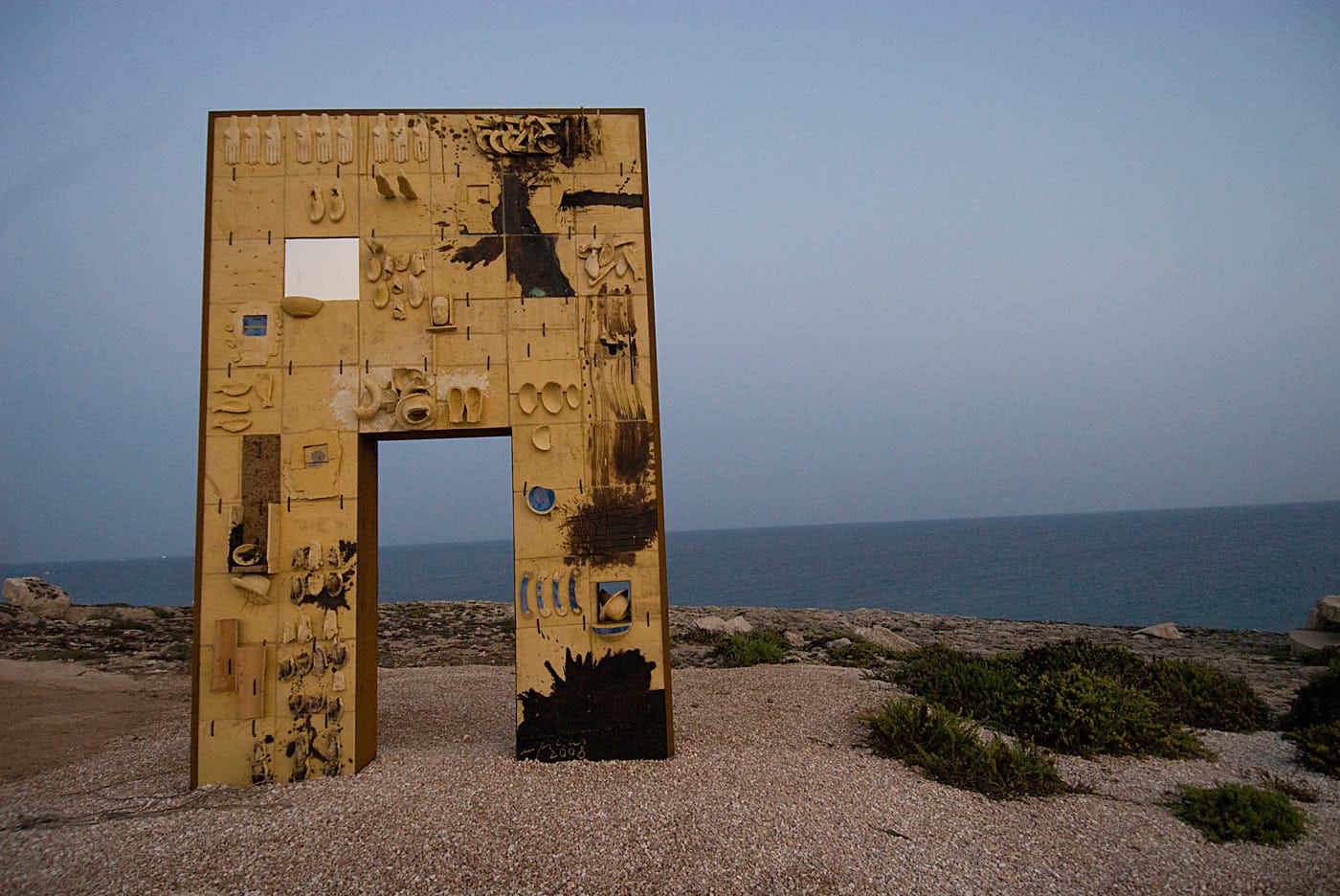 La “Porta di Lampedusa” di Domenico Paladino, 2008