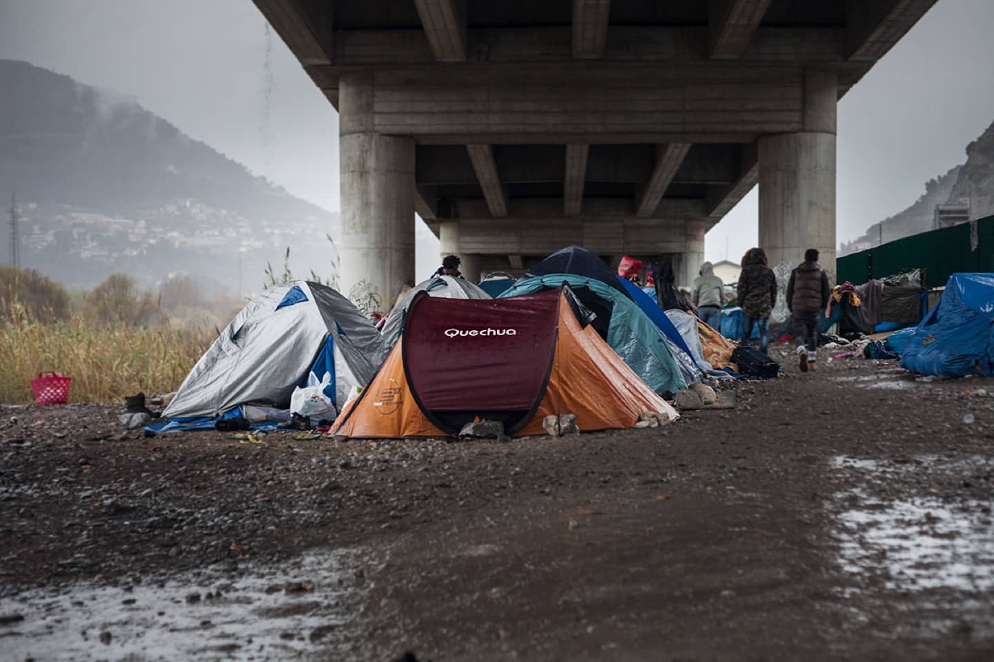 L’accampamento di fortuna a Ventimiglia a marzo 2018, foto di Luca Swich