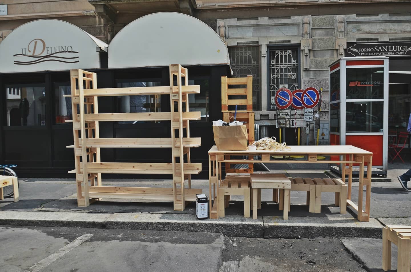 I parklet installati a Corvetto durante la sperimentazione, foto di Marta Clinco