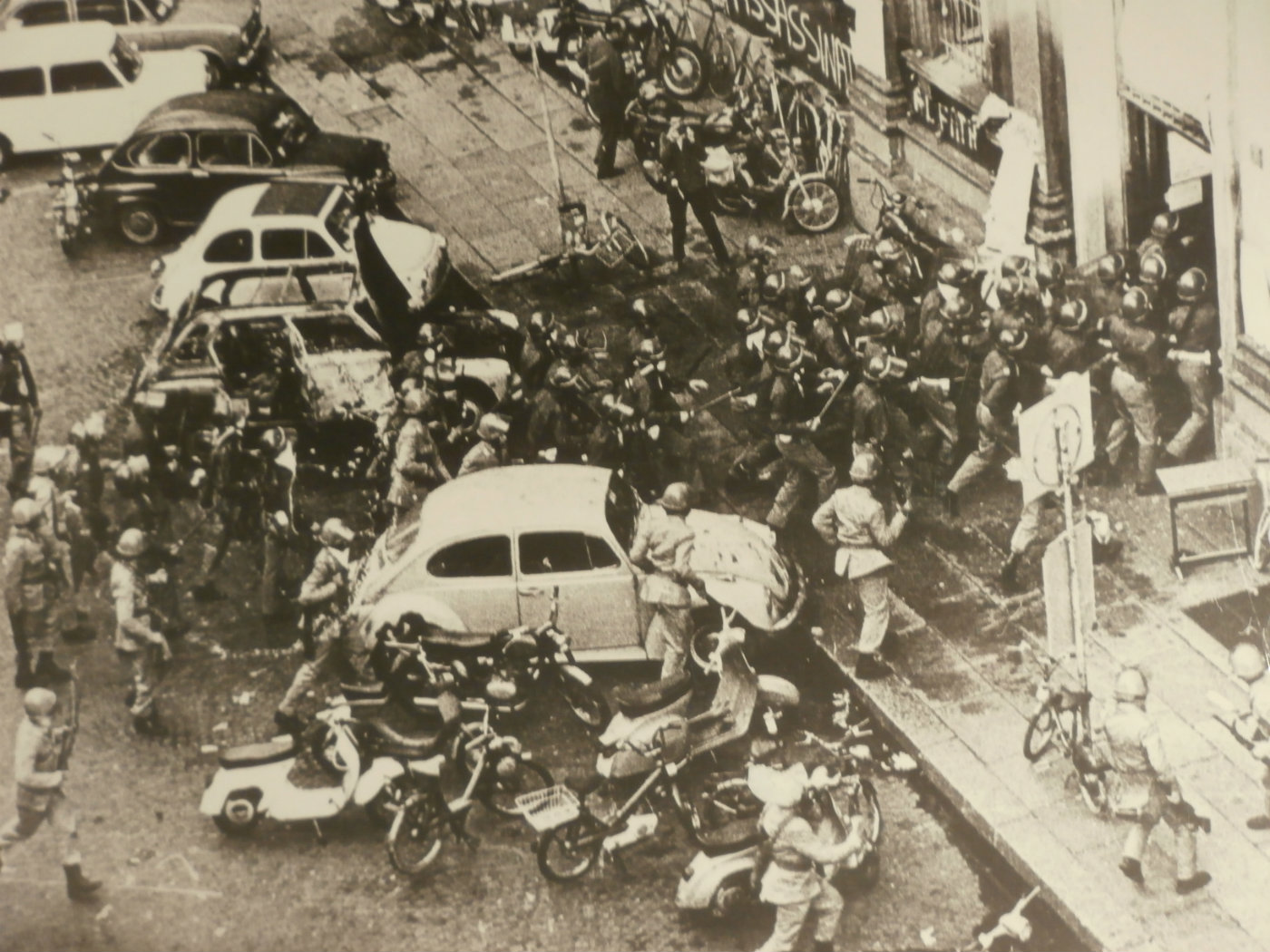 16 giugno 1972, disordini alla Statale di Milano