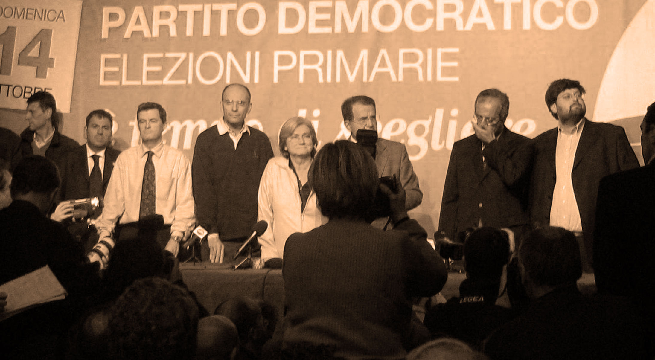 primarie_pd_2007_-_14_ottbre_-_da_sx_i_candidati_schettini-letta-bindi-prodi-veltroni-adinolfi