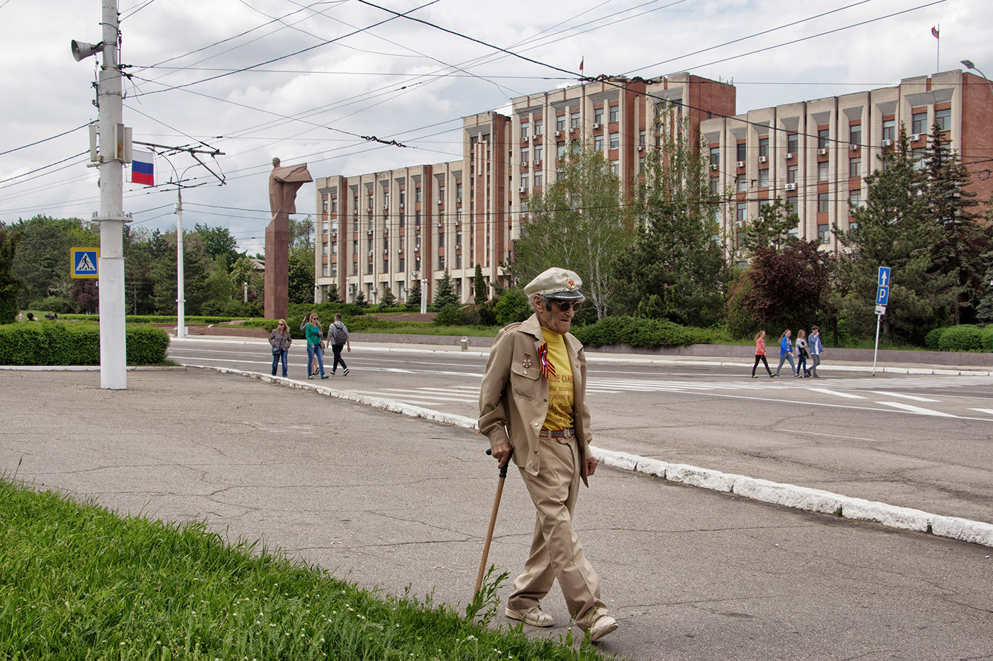 Tiraspol. Sullo sfondo, il palazzo del Parlament—del Soviet Supremo 