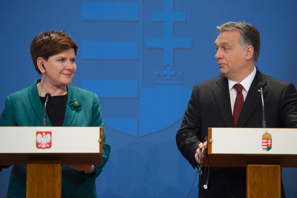 L’allora prima ministra polacca Beata Szydło con Viktor Orban / Wikimedia Commons