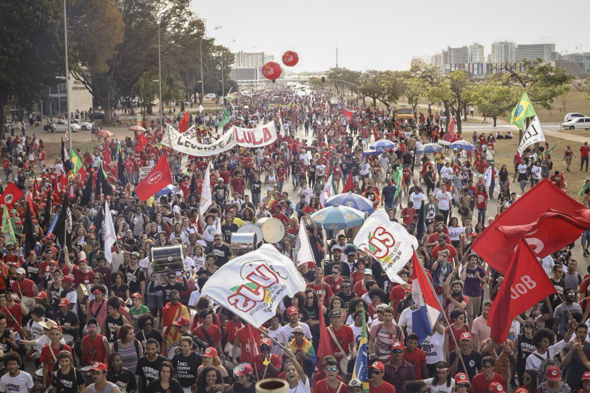Una manifestazione in supporto di Lula, 15 agosto 2018. Foto via Twitter